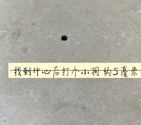 闽清瓷砖空鼓维修公司专业解答在瓷砖铺贴过程中，如果砂料搅拌不均匀，将会带来以下问题
